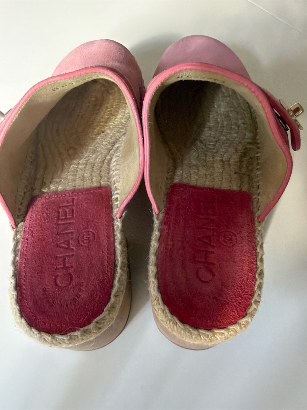 CHANEL Pink Suede Espadrille Clog Mules with Gold CC - Picture 6 of 7